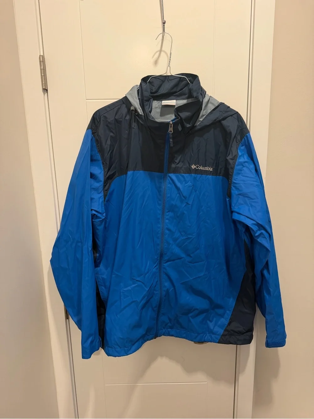 Columbia Navy and Light Blue Hooded Packable Jacket